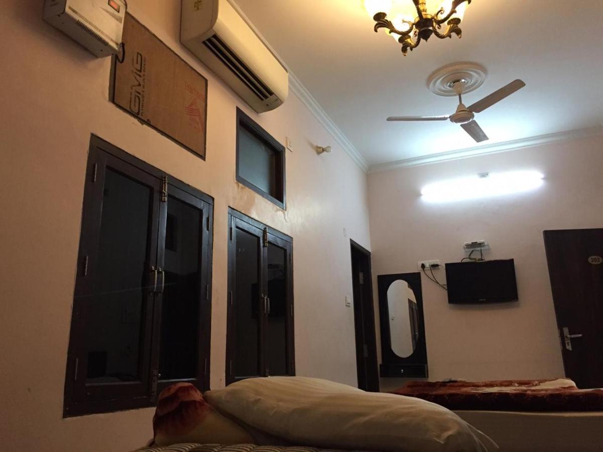 Hotel Blue Star Varanasi Ngoại thất bức ảnh
