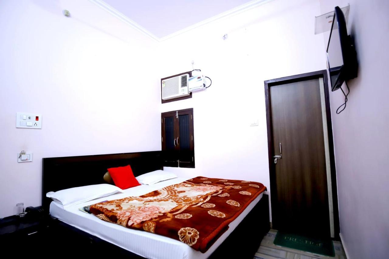 Hotel Blue Star Varanasi Ngoại thất bức ảnh